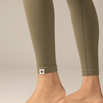 Rose Boreal - Legging - Contour Seamless Legging - Olive