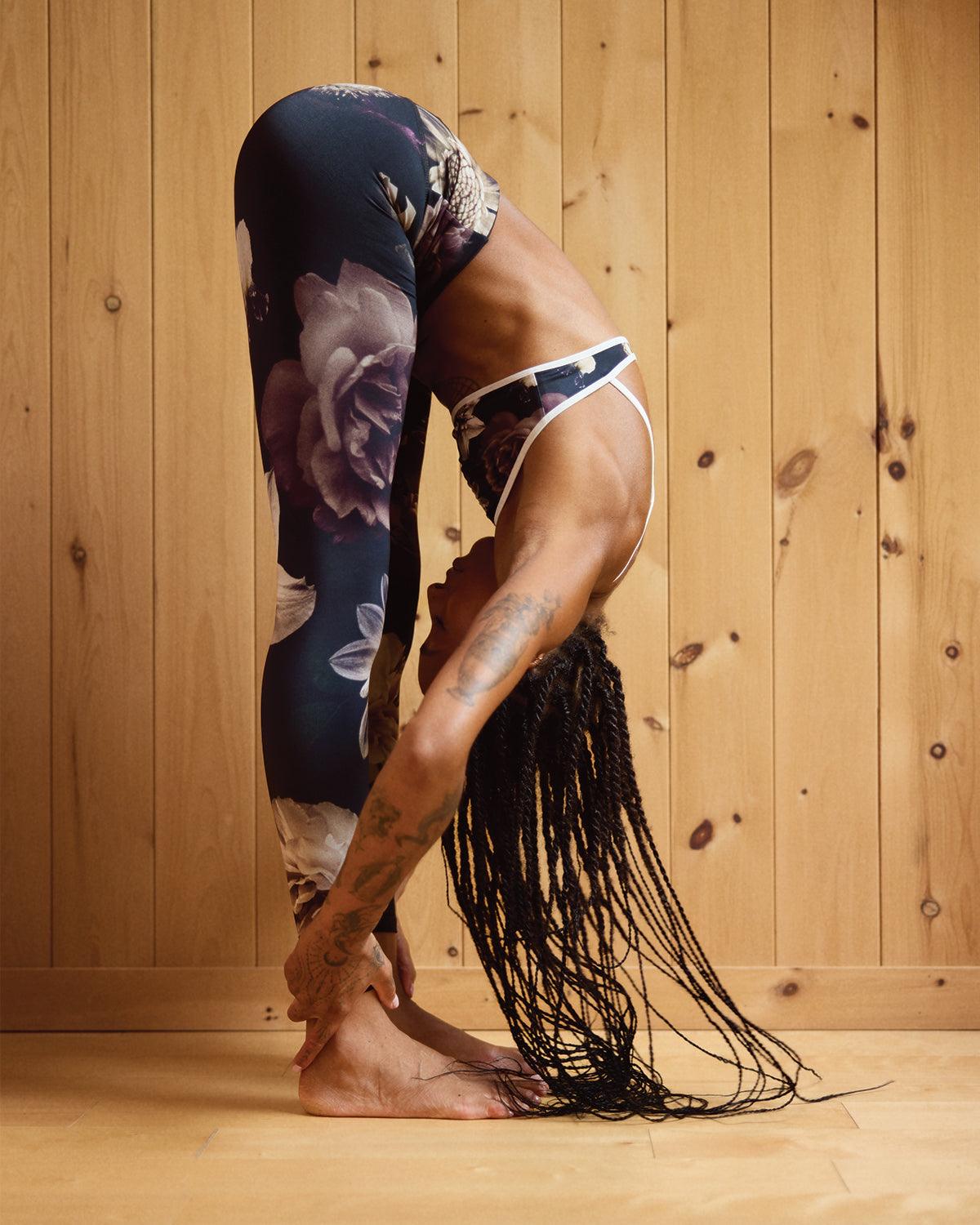 Rose Boreal - Legging - Reversible Ultralight High-Rise Legging - Gothic Bloom