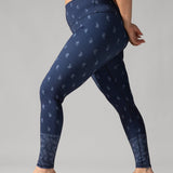 Rose Boreal - Legging - Reversible Ultralight High-Rise Legging - Bandana
