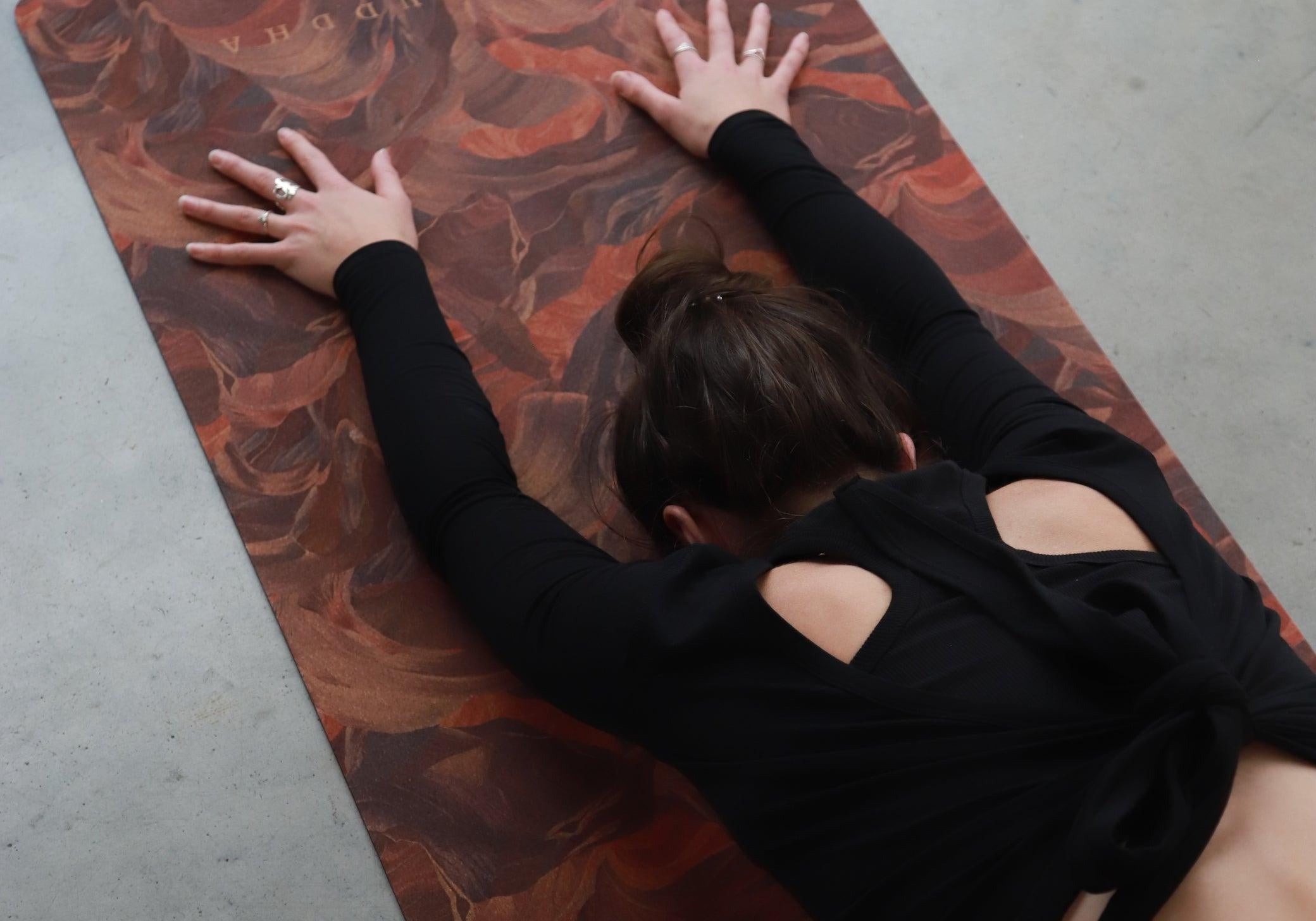 How to choose a yoga mat ? - Rose Buddha