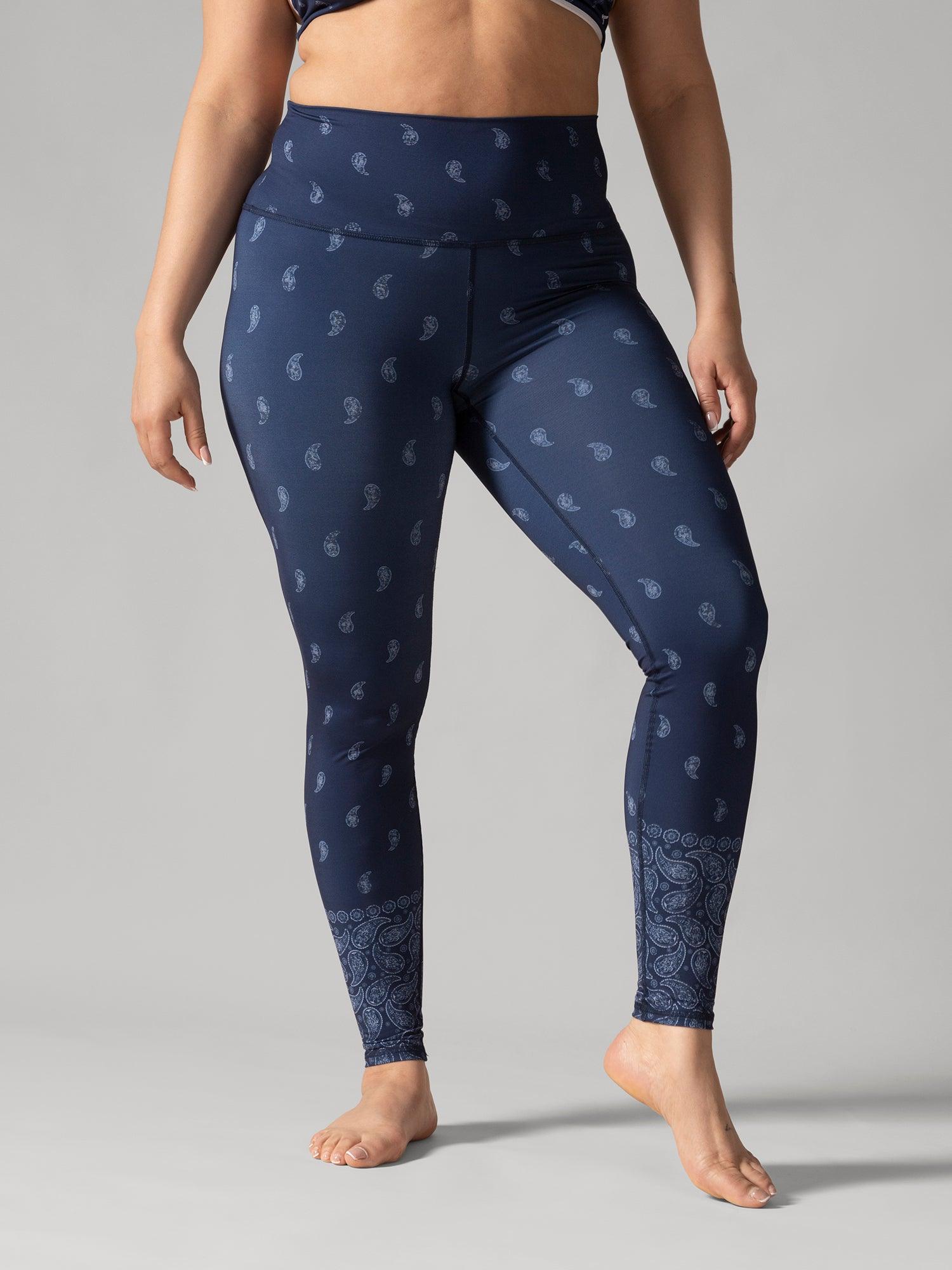 Rose Boreal - Legging - Reversible Ultralight High-Rise Legging - Bandana