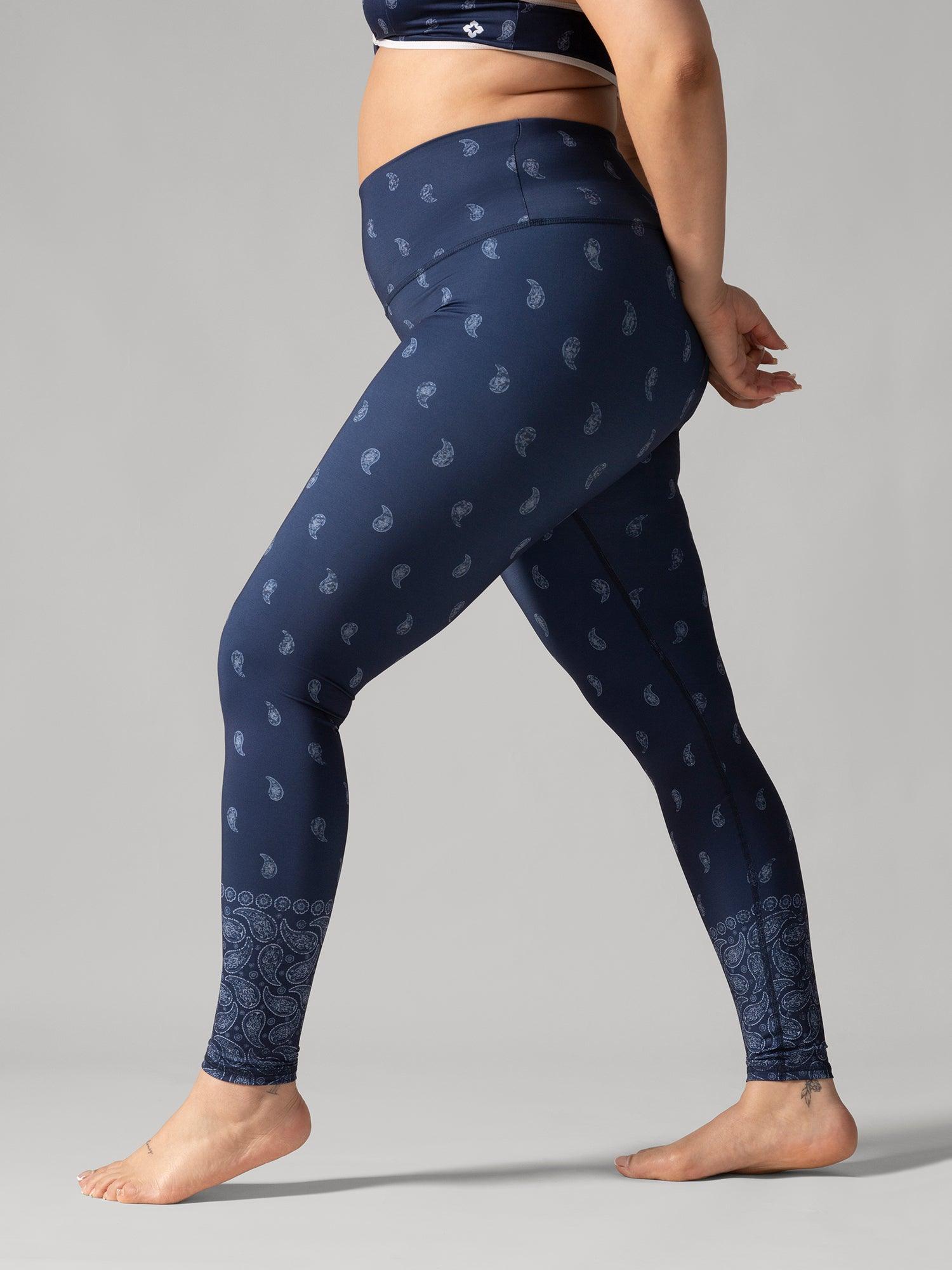 Rose Boreal - Legging - Reversible Ultralight High-Rise Legging - Bandana