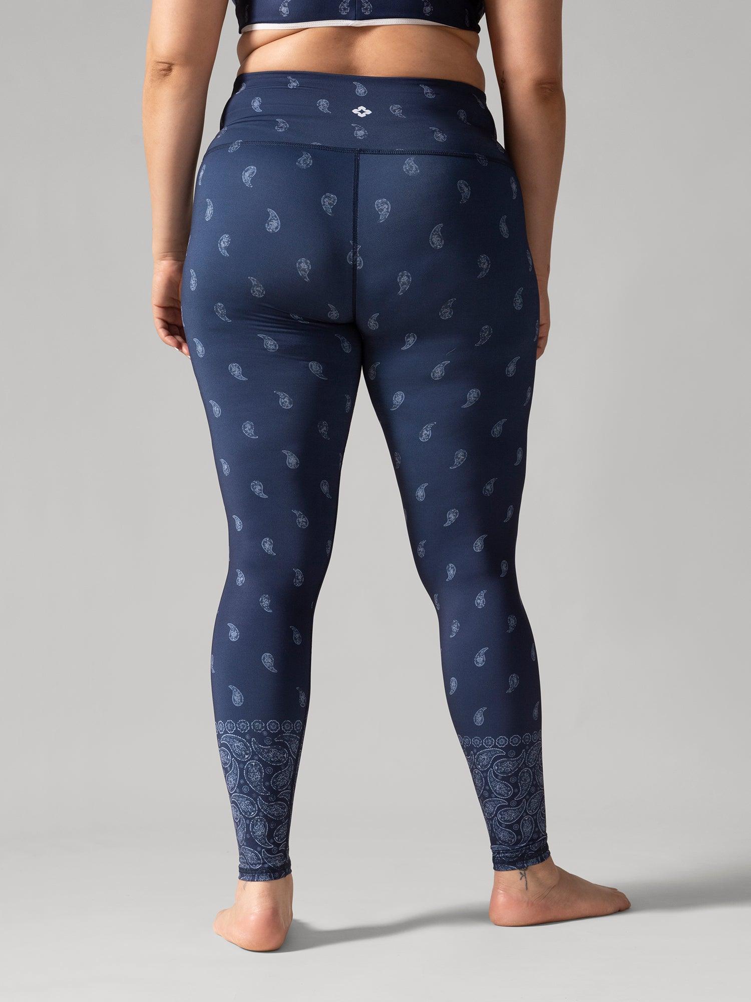 Rose Boreal - Legging - Reversible Ultralight High-Rise Legging - Bandana